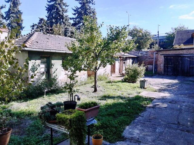 Eladó családi ház, Budapesten, XV. kerületben 85 M Ft