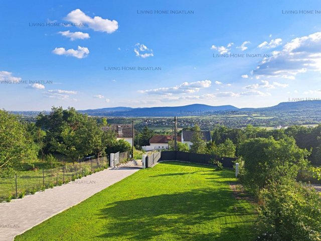 Eladó családi ház, Szentendrén 209.9 M Ft, 5 szobás