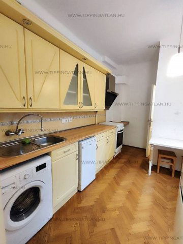 Eladó téglalakás, Budapesten, II. kerületben, Alvinci úton