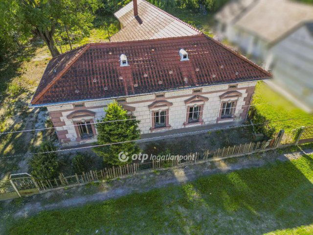 Eladó családi ház, Abában 42 M Ft, 4 szobás