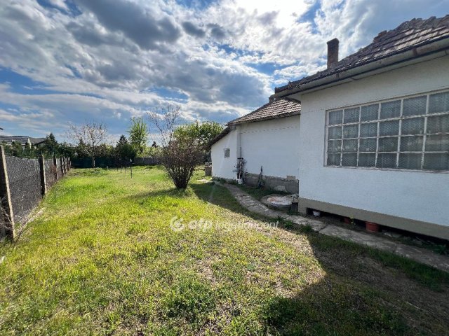 Eladó családi ház, Dunakeszin 89.9 M Ft, 2+1 szobás