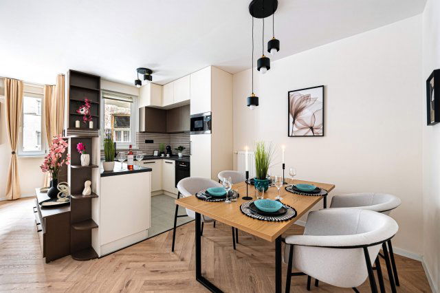 Eladó téglalakás, Budapesten, VII. kerületben, Akácfa utcában