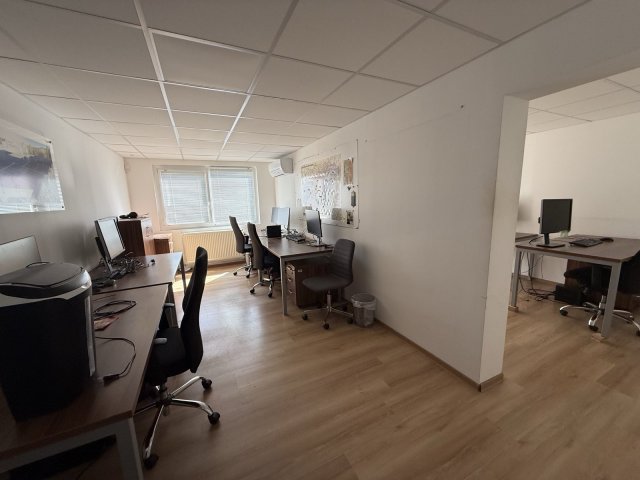 Kiadó ipari ingatlan, Gödöllőn 600 E Ft / hó