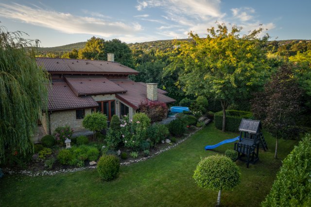 Eladó családi ház, Szentendrén, Tegez utcában 259 M Ft