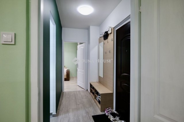 Eladó panellakás, Budapesten, III. kerületben 70.9 M Ft, 2 szobás