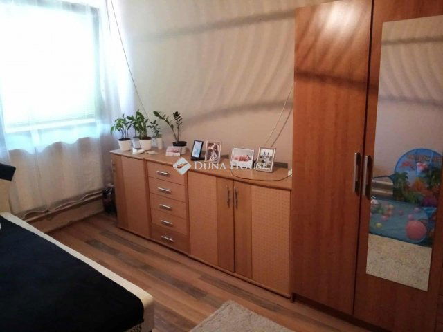 Eladó családi ház, Pecölön 26.5 M Ft, 2 szobás