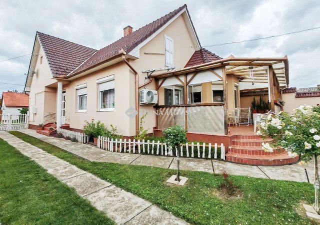 Eladó családi ház, Nagyatádon 59.9 M Ft, 3 szobás