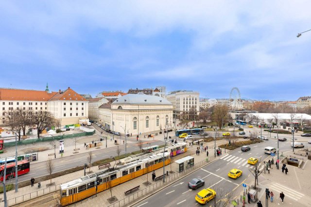 Eladó téglalakás, Budapesten, VII. kerületben, Károly körúton