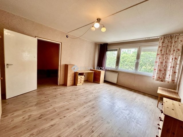Kiadó panellakás, albérlet, Budapesten, X. kerületben, 3 szobás