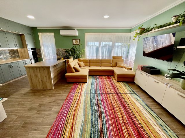 Eladó ikerház, Nyíregyházán 145 M Ft, 4 szobás