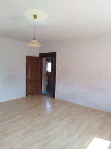 Eladó családi ház, Szanyon 13.9 M Ft, 2 szobás