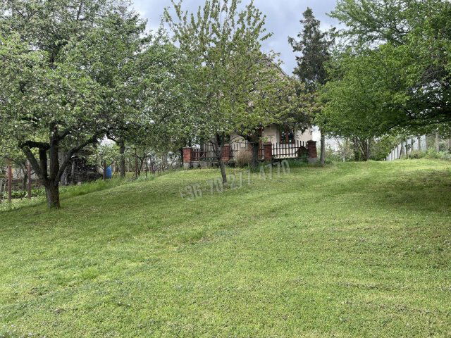 Eladó nyaraló, Oroszlányban 20.99 M Ft, 2 szobás