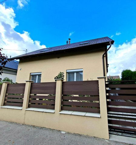 Eladó családi ház, Budapesten, XV. kerületben 194 M Ft, 5 szobás