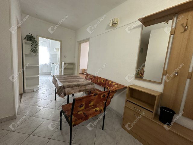 Eladó panellakás, Székesfehérvárott 47.5 M Ft, 2 szobás