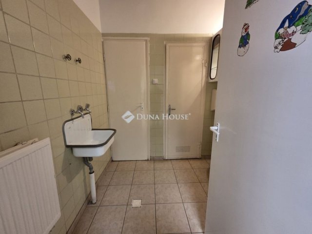 Eladó üzlethelyiség, Szegeden 27.9 M Ft / költözzbe.hu
