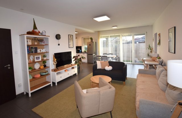 Eladó ikerház, Debrecenben 104 M Ft, 3 szobás