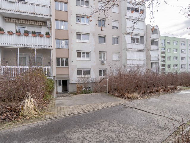 Eladó panellakás, Pakson, Újtemplom utcában 52 M Ft, 3 szobás