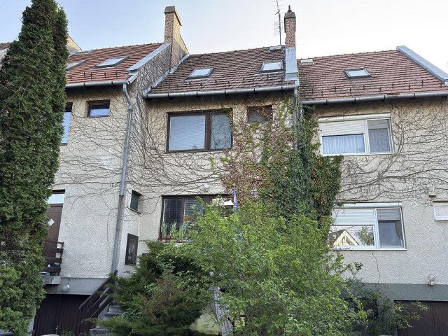 Eladó sorház, Szentendrén 95.9 M Ft, 4 szobás
