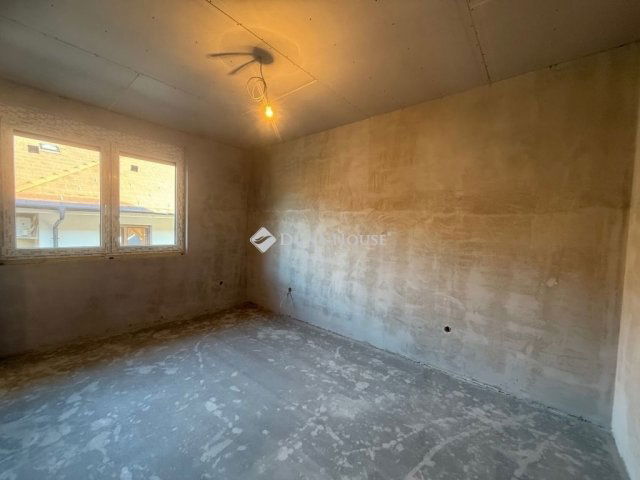 Eladó ikerház, Veresegyházon 146.8 M Ft, 4 szobás