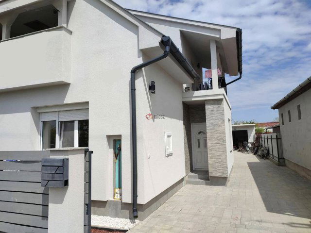 Eladó családi ház, Hajdúszoboszlón 124.5 M Ft, 5 szobás