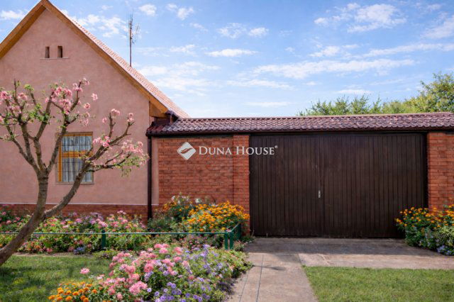 Eladó családi ház, Kecskeméten 41 M Ft, 3 szobás