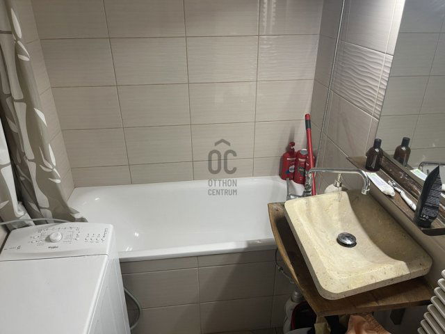 Eladó panellakás, Százhalombattán 59.9 M Ft, 2 szobás