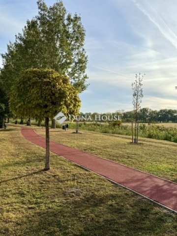 Eladó sorház, Vecsésen 133.9 M Ft, 5 szobás