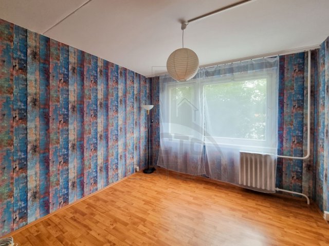 Eladó panellakás, Szombathelyen 39.9 M Ft, 2 szobás