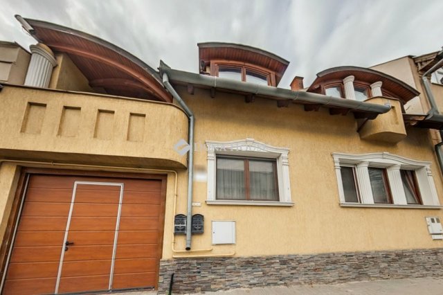 Eladó családi ház, Kecskeméten 115 M Ft, 6 szobás