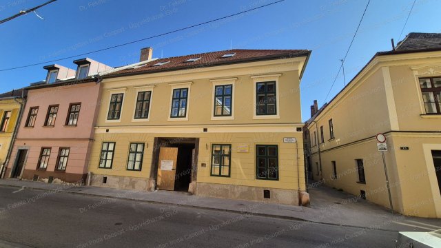 Eladó iroda, Győrött 59.9 M Ft, 2 szobás / költözzbe.hu