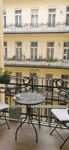 Eladó téglalakás, Budapesten, V. kerületben 397 M Ft, 8 szobás