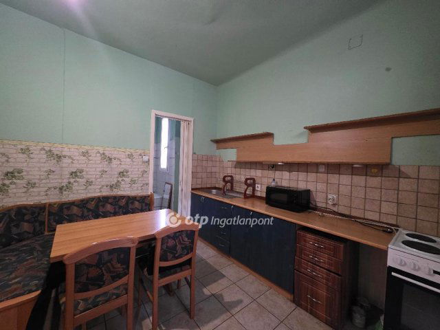 Eladó téglalakás, Budapesten, VIII. kerületben 45.5 M Ft