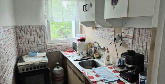 Eladó családi ház, Szegeden 33.8 M Ft, 1 szobás