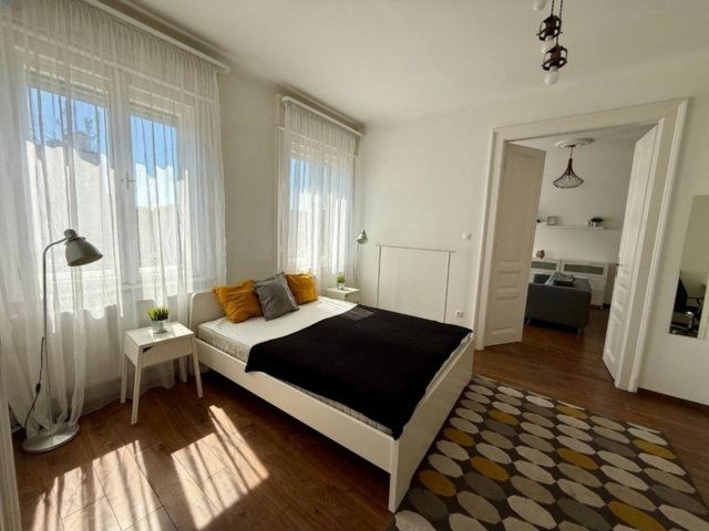 Kiadó téglalakás, albérlet, VII. kerületben, Thököly úton