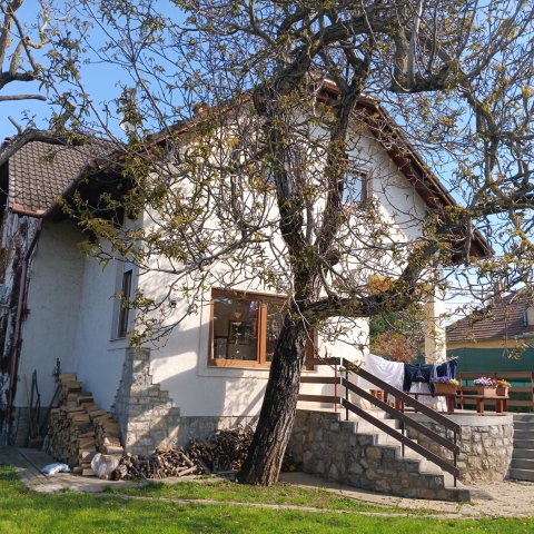 Eladó családi ház, Pécsett, Alkony utcában 149 M Ft, 4+2 szobás