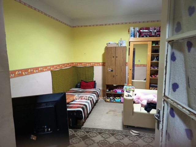 Eladó családi ház, Tiszaföldváron 11.99 M Ft, 3 szobás