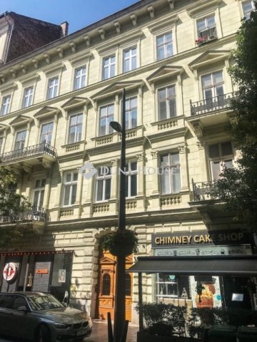 Eladó téglalakás, Budapesten, V. kerületben 91.5 M Ft