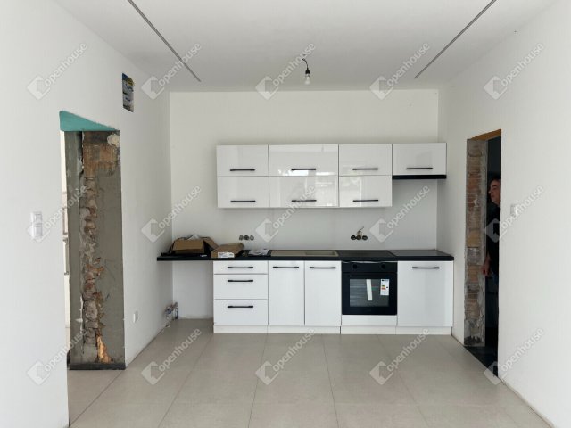 Eladó téglalakás, Debrecenben 65 M Ft, 2 szobás