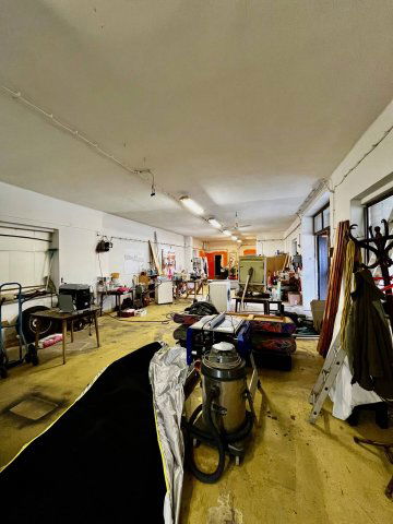 Kiadó ipari ingatlan, Pécsett 600 E Ft / hó, 3 szobás