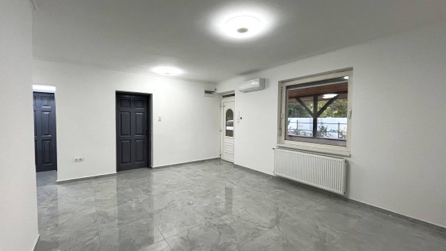 Eladó családi ház, Ócsán 94.99 M Ft, 6 szobás