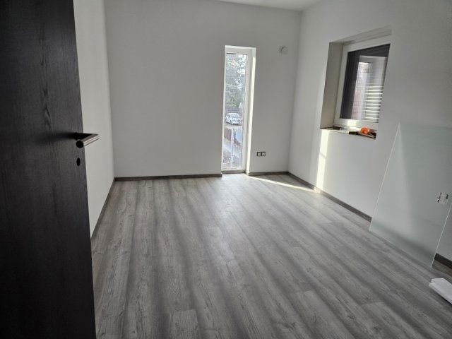 Eladó családi ház, Szentendrén 135 M Ft, 4 szobás