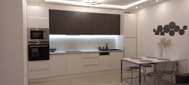 Kiadó téglalakás, albérlet, Komáromban 280 E Ft / hó, 2 szobás