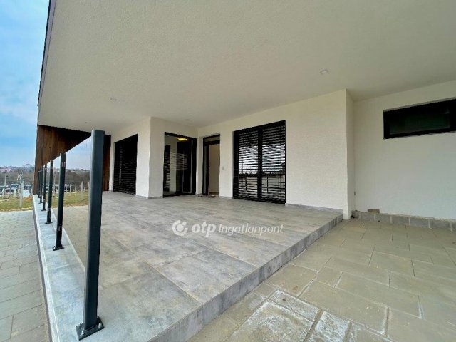 Eladó családi ház, Nagykanizsán 163.9 M Ft, 4 szobás