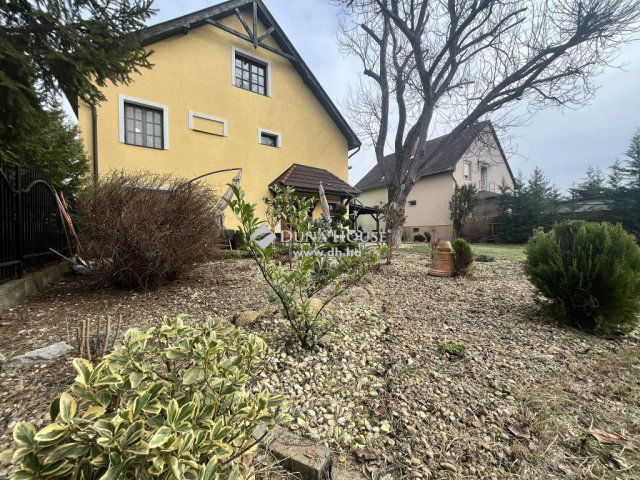 Eladó családi ház, Kecskeméten 119 M Ft, 6 szobás