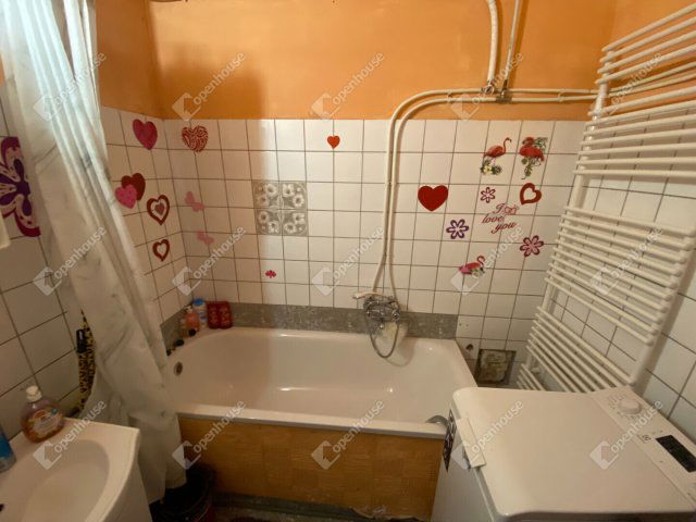 Eladó téglalakás, Mosonmagyaróváron 34.99 M Ft, 2 szobás