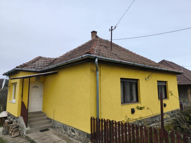 Eladó családi ház, Alsótoldiban 19.9 M Ft, 2 szobás