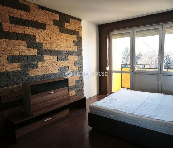 Eladó panellakás, Szombathelyen, Váci Mihály utcában 41.99 M Ft