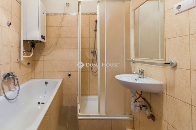 Eladó téglalakás, Budapesten, V. kerületben 120 M Ft, 3 szobás