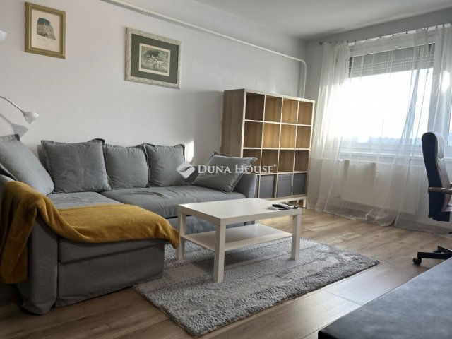 Eladó panellakás, Budapesten, III. kerületben 72 M Ft, 2 szobás