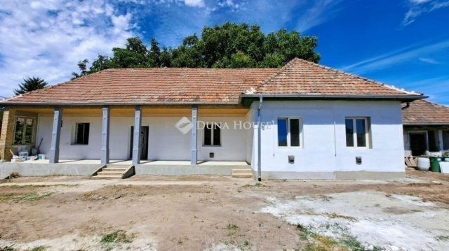 Eladó családi ház, Zsámbokon 49.9 M Ft, 3+1 szobás